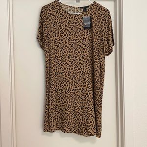 Leopard tee shirt dress